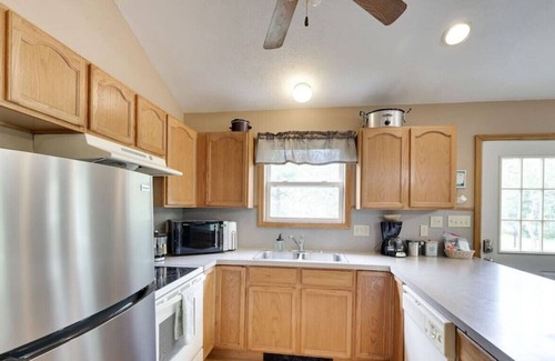 Briar Crest Woods House | Spacious Chalet | GameRoom, FirePit, Hot Tub!