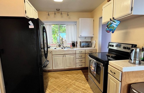 Papa House | Spacious charming private cottage on tropical Coffee Farm with ocean views