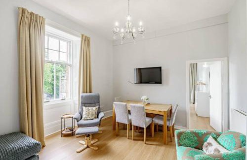Dunfermline Apartment | Spacious City Apt - Dunfermline