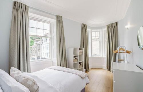 Dunfermline Apartment | Spacious City Apt - Dunfermline
