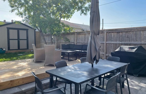 Earlscourt House | Spacious, clean & new 1 bed/2 bath + office in heart of Corso Italia