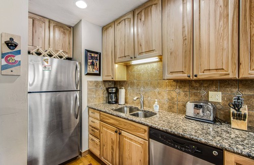 Old Town Condo | Spacious Condo with 2 Balconies, Free WiFi, Shared W/D, Hot Tub, & Fireplace