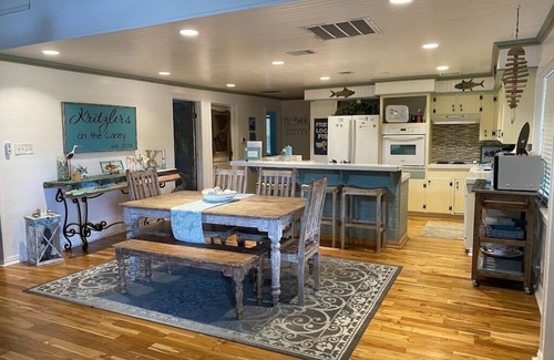 Cedar Lane House | Spacious Creek Home w/Fishing Pier