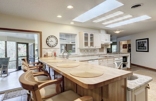 Vero Beach House | Spacious Custom Home on fully landscaped large lot. Hot tub, gazebos, etc.