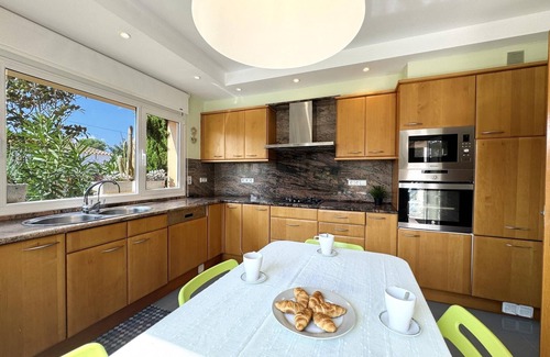 Viladamat Villa | Spacious dream house with pool and garden for the whole family.