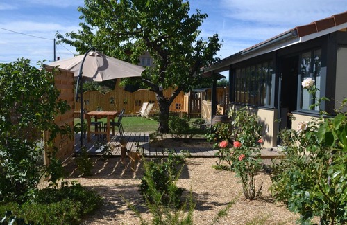 Chazelles-sur-Lyon Cottage | Spacious Family Cottage with Garden, Terrace, and Modern Amenities in Chazelles-sur-Lyon