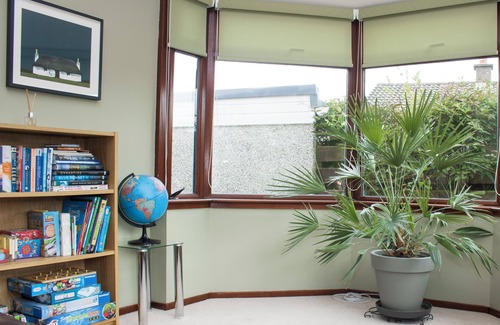Limekilns Cottage | Spacious Family Cottage Close to the Beach and Just a Short Drive From Edinburgh