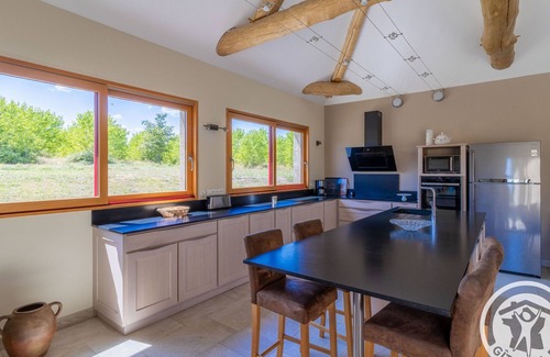 Echemire Cottage | Spacious Family Getaway: Private Pool, Modern Amenities, Close to Angers & La Flèche Zoo