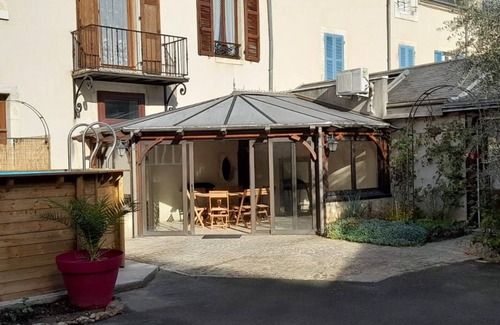 Saint-Gaultier Cottage | Spacious Family Home with Pool and Parking in Saint-Gaultier