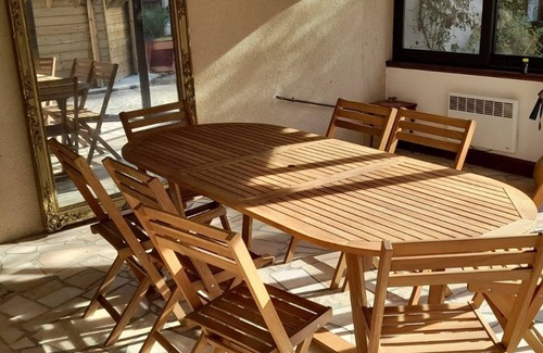 Saint-Gaultier Cottage | Spacious Family Home with Pool and Parking in Saint-Gaultier