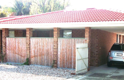 Thornlie House | Spacious family home