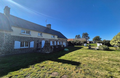Saint-Remy-des-Landes House | Spacious Family Home Near the Sea