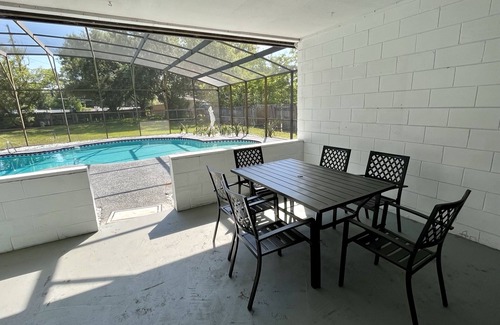 Longwood House | Spacious Family House with Private Pool in Central Florida