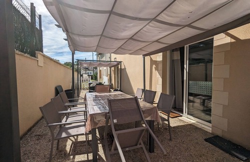 Neuvy-Saint-Sepulchre Cottage | Spacious and contemporary house with parking, bikes, and foosball in Berry