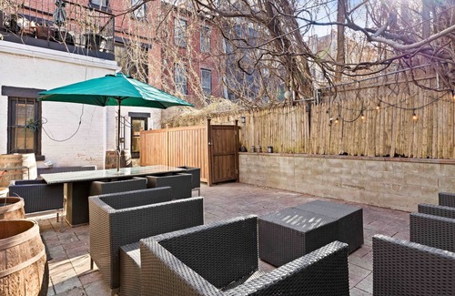Prospect Heights Apartment | Spacious garden condo in a beautiful Brooklyn Brownstone
