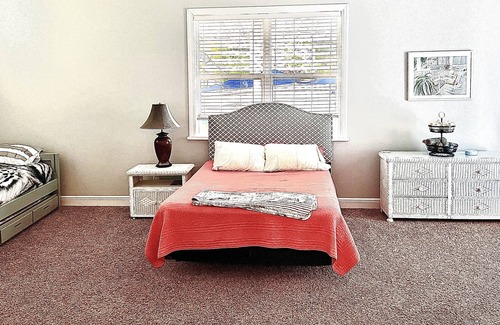 Westchase House | Spacious guest house on private lake!