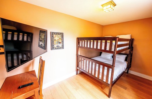 Shawnee On Delaware Hotel | Spacious Haven Near Recreational Outdoors | Golf, Spa & Onsite Dining