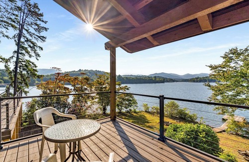 Hiawassee House | Spacious Hiawassee Lake House