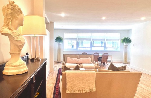 Downtown Halifax Apartment | Spacious historic downtown Halifax apartment
