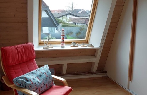 Nordseebad Burhave House | Spacious holiday home, close to the beach, WiFi, pets welcome, quiet residential area