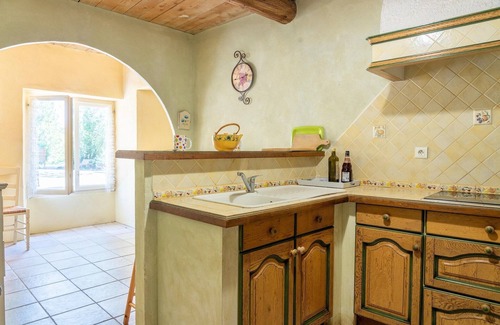 Puisserguier House | Spacious holiday home with private pool and park