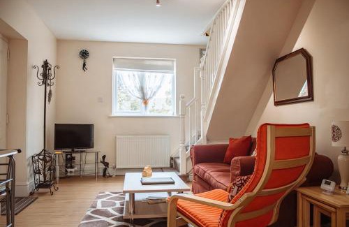 Harrogate Apartment | Spacious Holiday Home with Free Parking