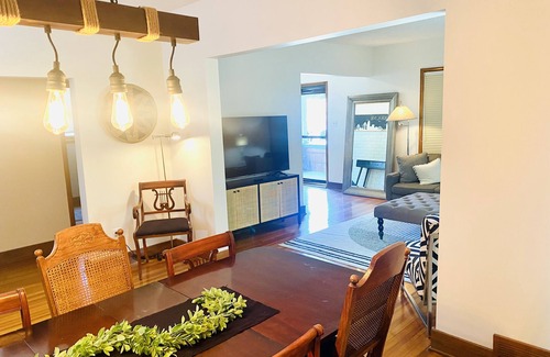Benson House | Spacious Holiday House: Arcade, 17 Beds, Entertaining Patio+