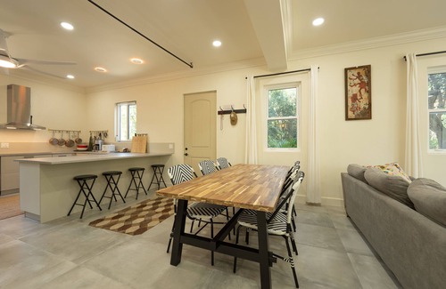 Green Turtle Cay House | Spacious home steps to Cocoa bay