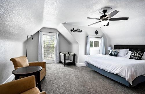 West Colfax House | Spacious Home By Sloans Lake W Rooftop Patio