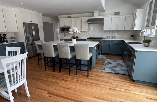 Edgartown House | Spacious home for entertaining, centrally located to beach, ferry, and airport.