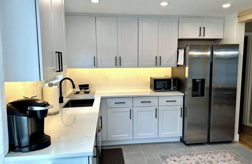 Southeast Magnolia House | *SPACIOUS HOME in Quiet Neighborhood - PET FRIENDLY!
