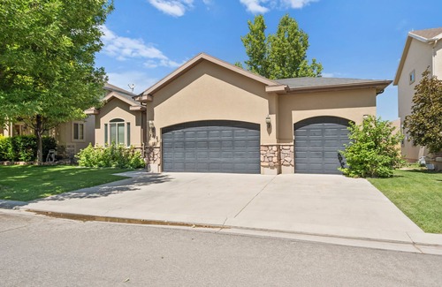 Eagle Mountain House | Spacious Home near Silicone Slopes