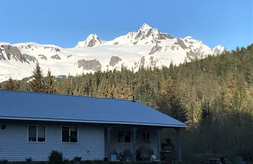 Bear Creek House | Spacious Home on a Rushing Glacier Fed Creek
