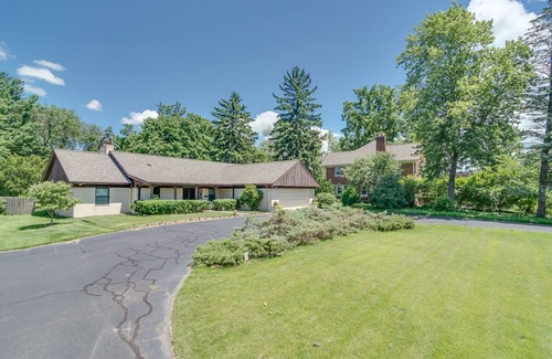 Harters Heights House | Spacious Home on Angela Blvd, Next to Notre Dame Campus