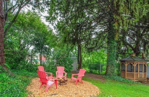Lancaster House | Spacious Home on the Hill with Firepit!