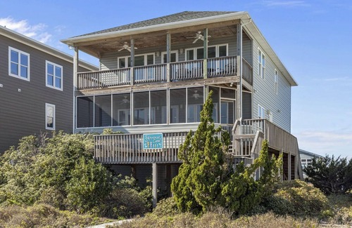 Topsail Beach House | Spacious Home w/Ocean Views at Quiet end of Island