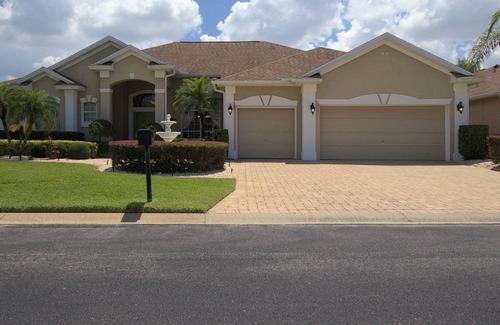 Ridgewood Lakes House | Spacious home w/ private pool by Disney!