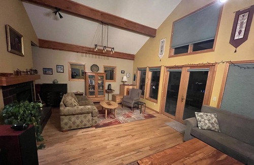 Crested Butte South House | Spacious home with mountain views