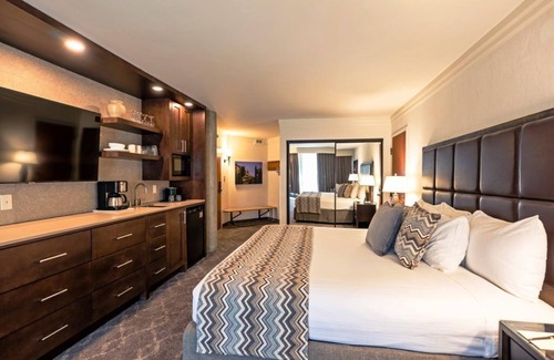 Salt Lake Mountain Resorts Hotel | Spacious hotel room at iconic Cliff Lodge in legendary Snowbird, Utah