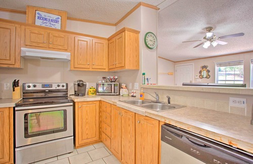 Custer County House | Spacious House ~ 1 Mi to Lake & Boat Ramp!