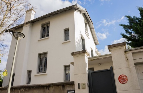 Sevres Villa | Spacious house in Sèvres