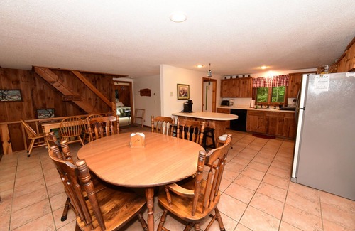 North Conway House | Spacious House w/Outdoor Fire Pit, 5 Min. Drive to Downtown N. Conway!