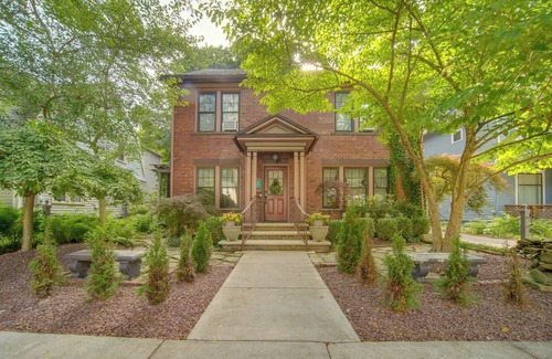 Jamestown House | Spacious Jamestown Home Near Nat'l Comedy Center!