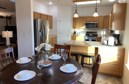 Twin Falls House | Spacious/King bed/bbq/Quality furnishings/Lg suite