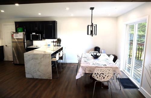 Armour Cottage | Spacious Lakefront Cottage In Muskoka | Cozy Wood Fireplace, Breathtaking Views