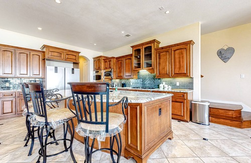 Lake Houston House | Spacious lakefront home with patio, grill, W/D, WiFi, & central AC