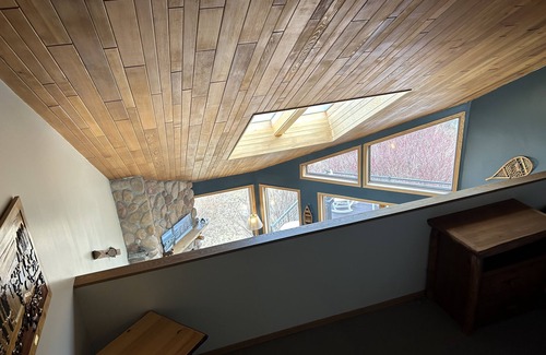 Two Harbors Condo | Spacious Lakehome Central to Superior's North Shore Attractions 3 Bed/2 Bath