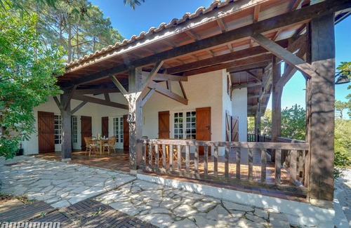 Piraillan Villa | Spacious Landais style villa