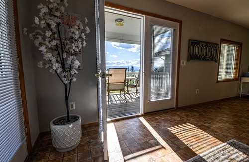 Bigfork House | Spacious Large Friendly Home w/5 King Beds, Hot Tub, Firepit, Lake Views