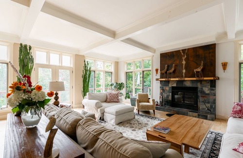 Saint-Hippolyte House | Spacious Laurentian Retreat: Xmas/NY available!